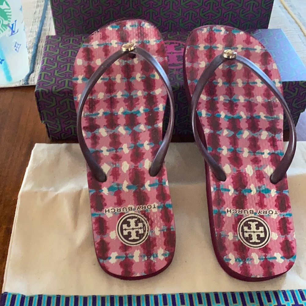 💯 Authentic Tory Burch Flip Flops